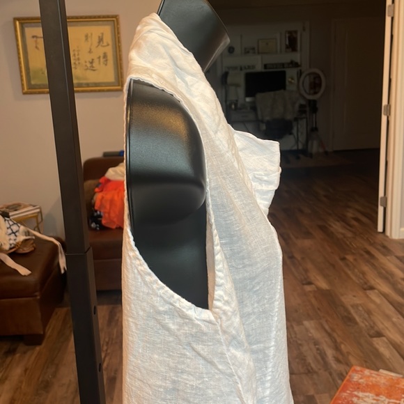 White Linen Dress with cow neck - Picture 4 of 14